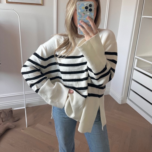 Large sweater with slits on the side and wide sleeves - Picture 4 of 5